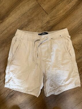 Hollister Cream Drawstring Waist Shorts